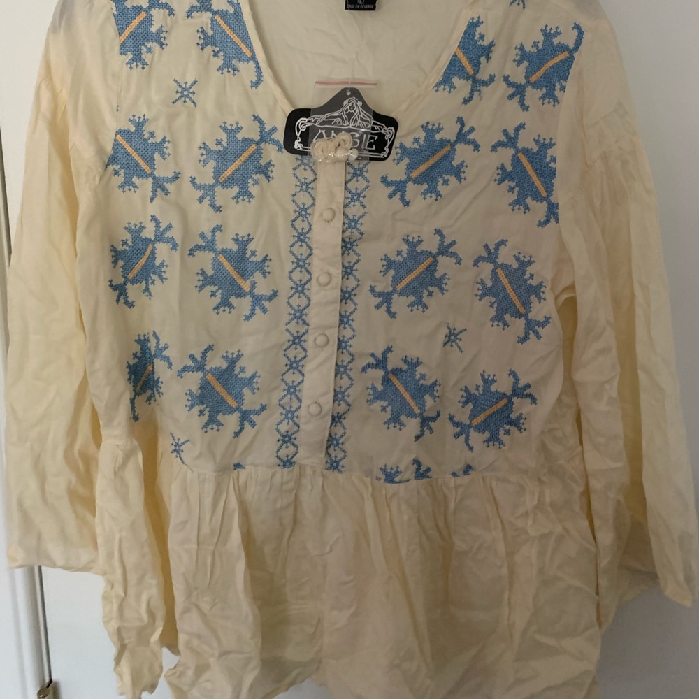 Cream blouse - Picture 3 of 3